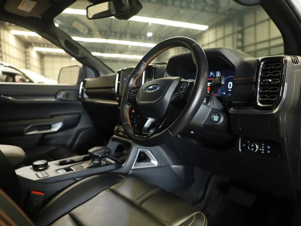 2023 Ford Everest III 2