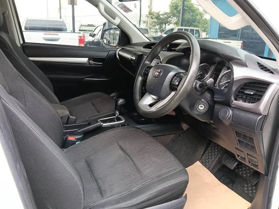 2022 Toyota Hilux VIII 3