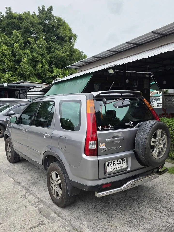 2004 Honda CR-V II 3
