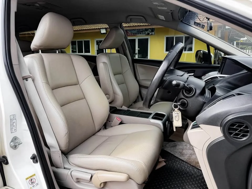 2012 Honda Odyssey IV 3