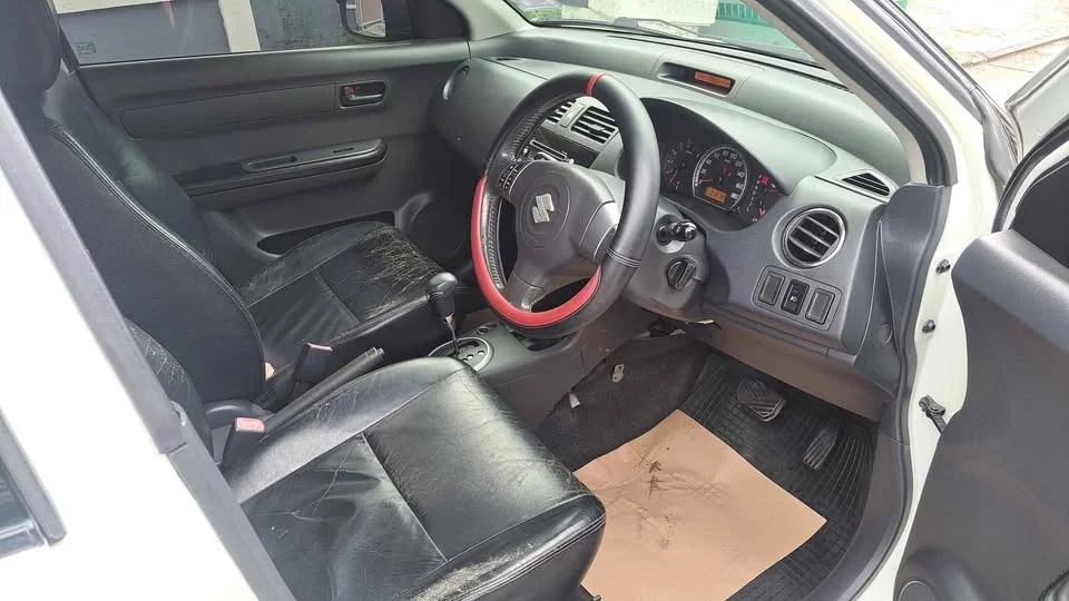 2010 Suzuki Swift I 3