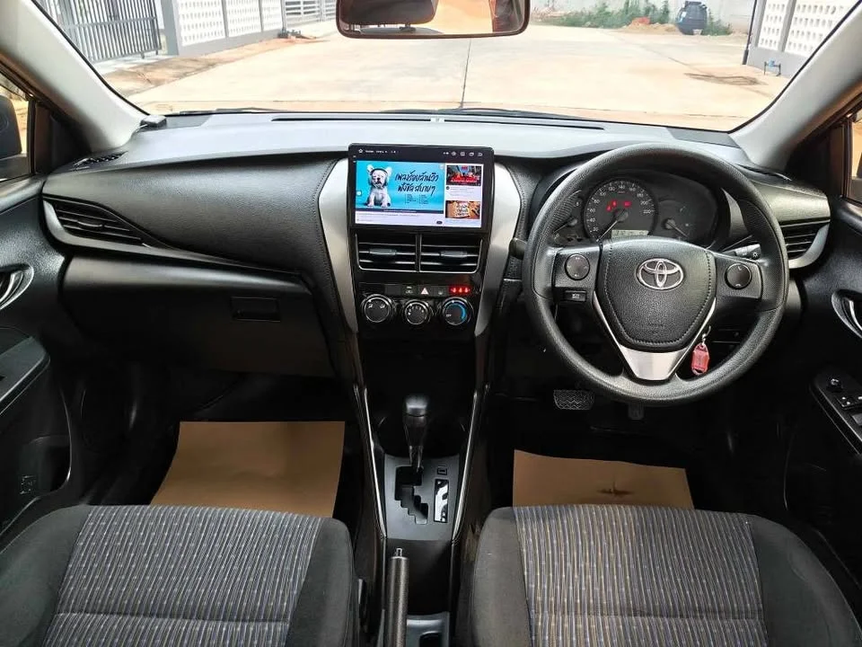 2022 Toyota Yaris ATIV III 2