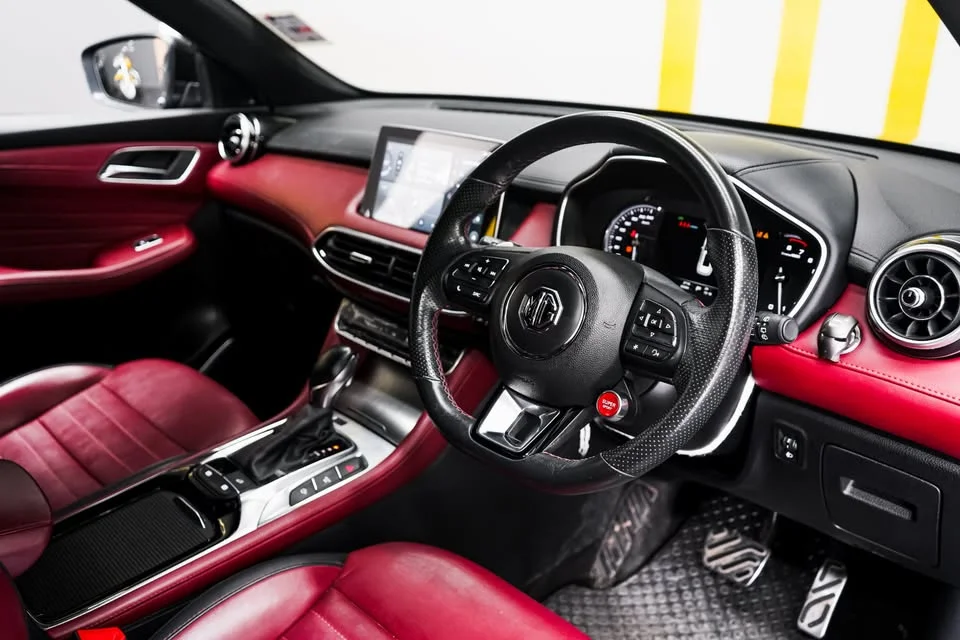 2021 MG HS 2