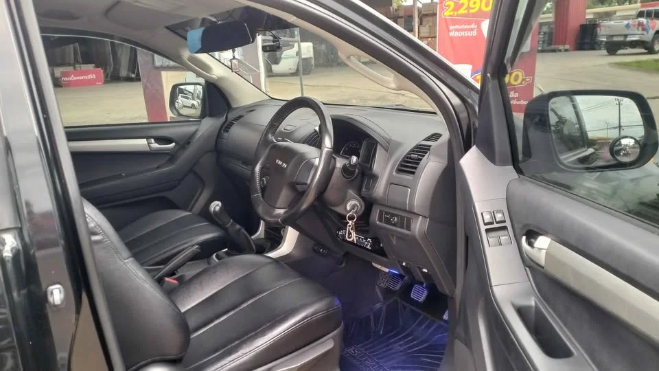 2013 Isuzu D-Max II (RT) 3