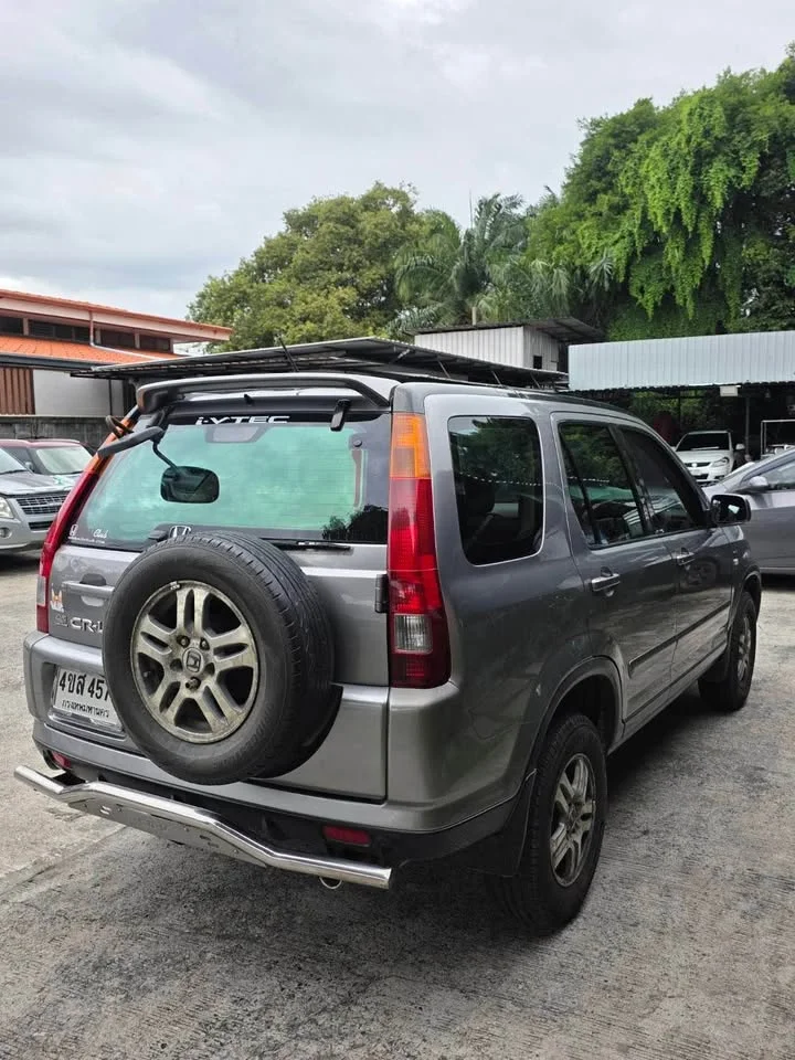 2004 Honda CR-V II 2