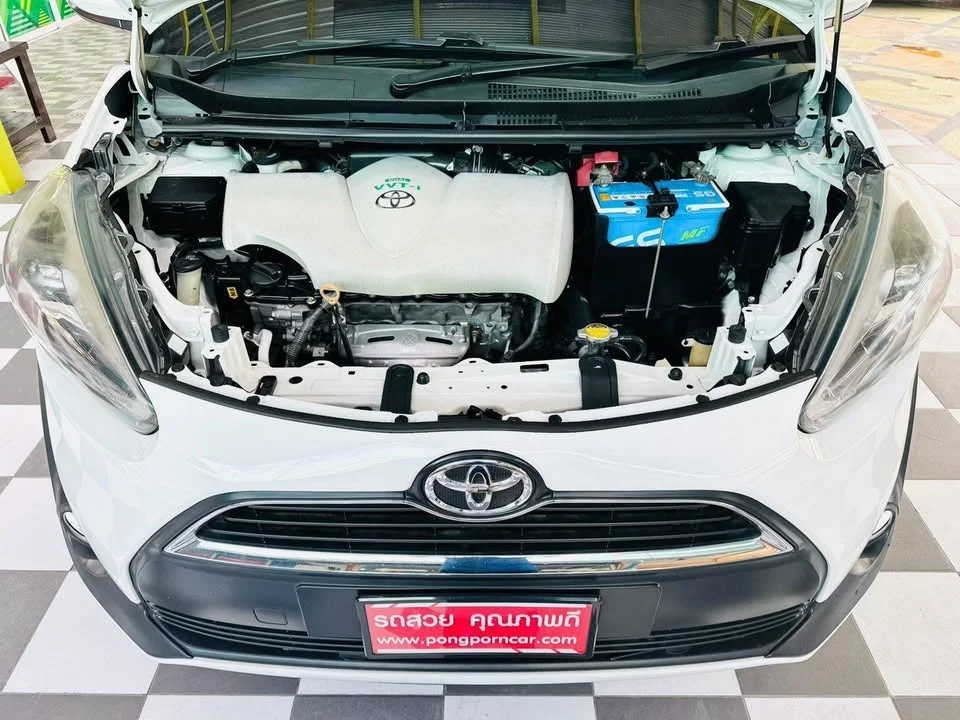 2016 Toyota Sienta II 3