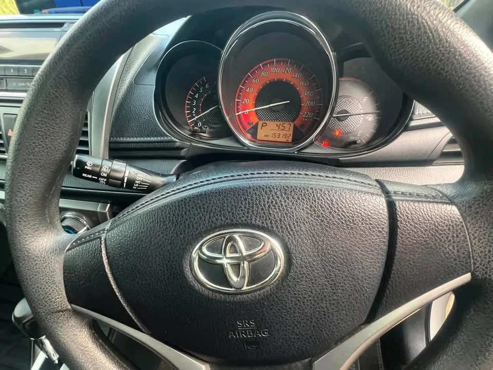 2015 Toyota Yaris III 2