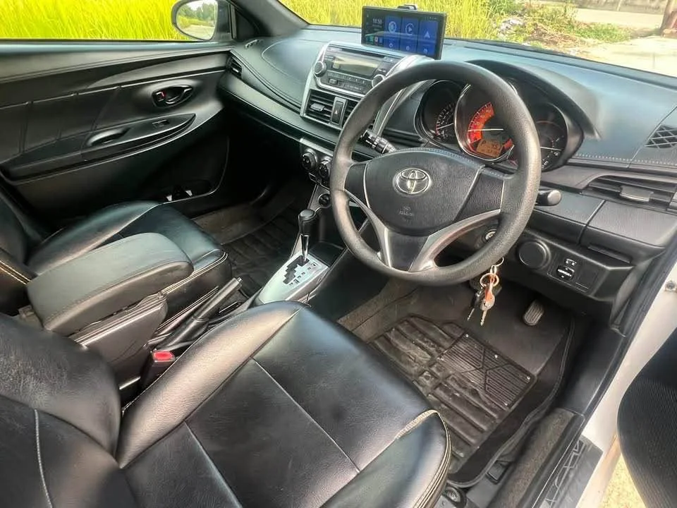 2015 Toyota Yaris III 3