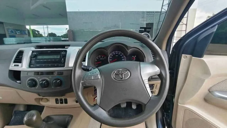 2013 Toyota Hilux VII 2