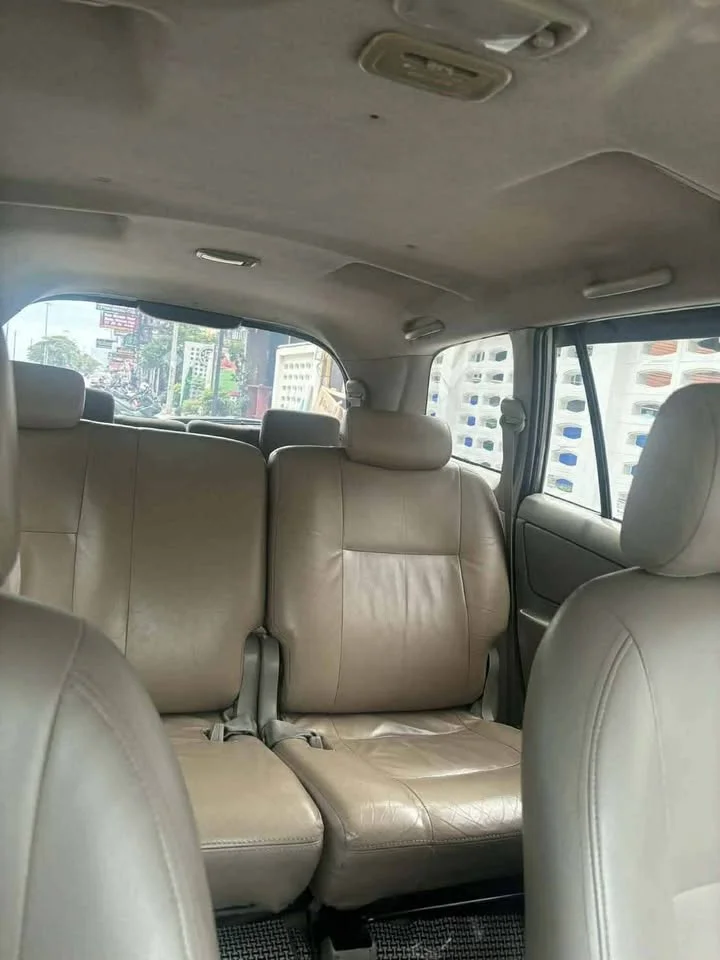 2013 Toyota Innova I 2