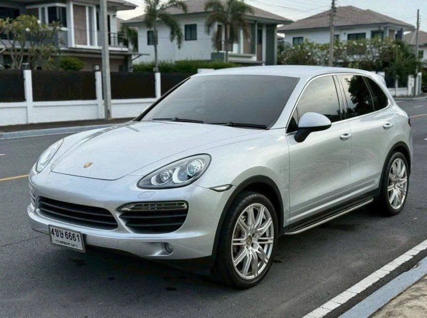 2012 Porsche Cayenne II 2