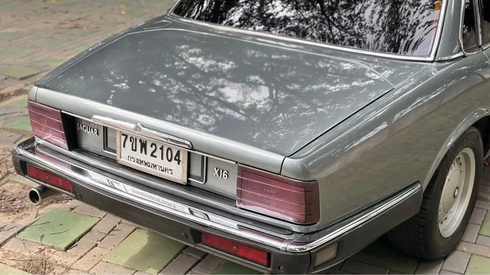 Jaguar XJ XJ40 2
