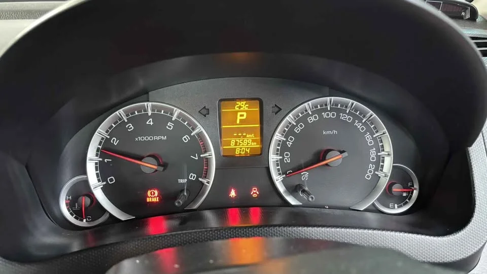 2013 Suzuki Swift II 2