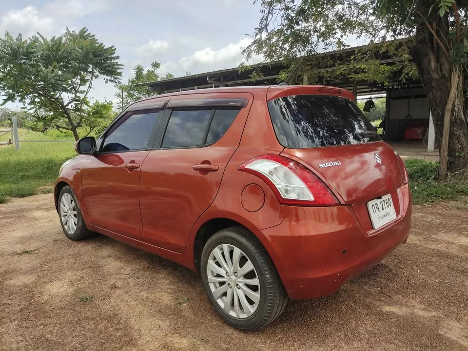 2013 Suzuki Swift II 3