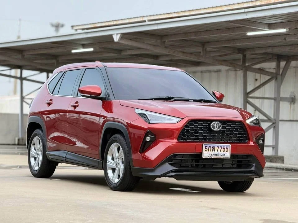 2024 Toyota Yaris Cross AC200 3
