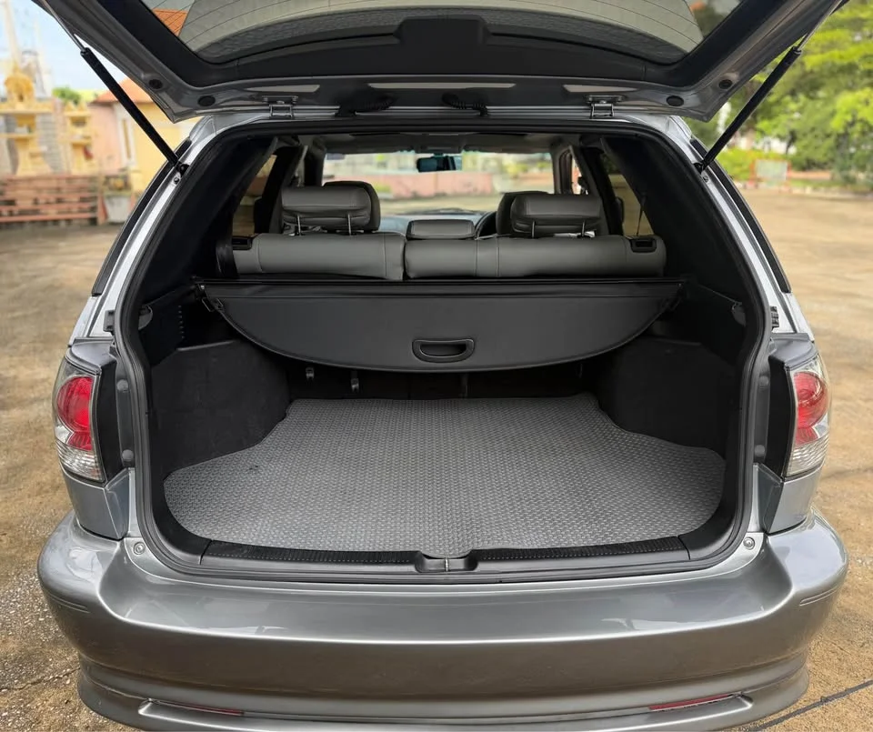 2004 Toyota Harrier I 2