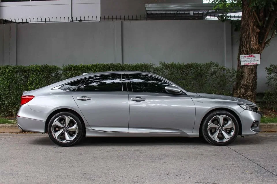 2020 Honda Accord X 2