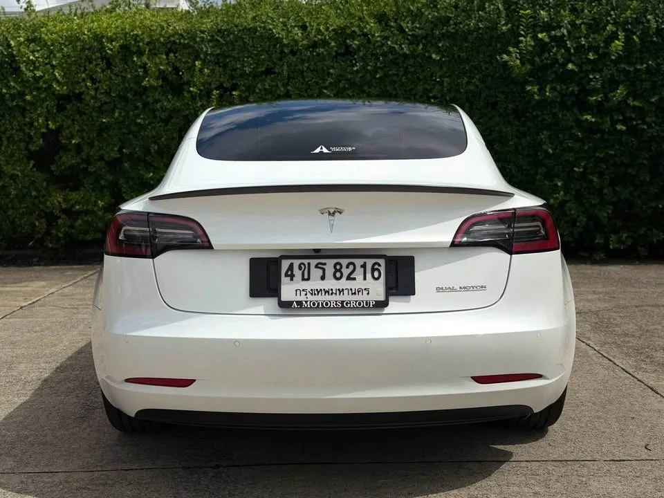 2023 Tesla Model 3 2