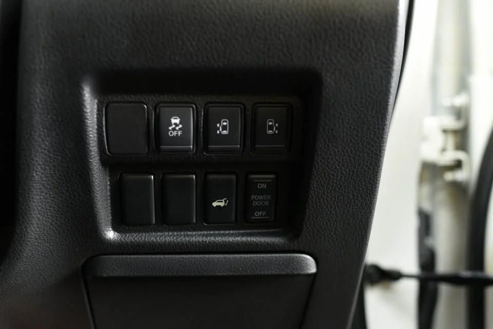 2014 Nissan Elgrand III (E52) 3