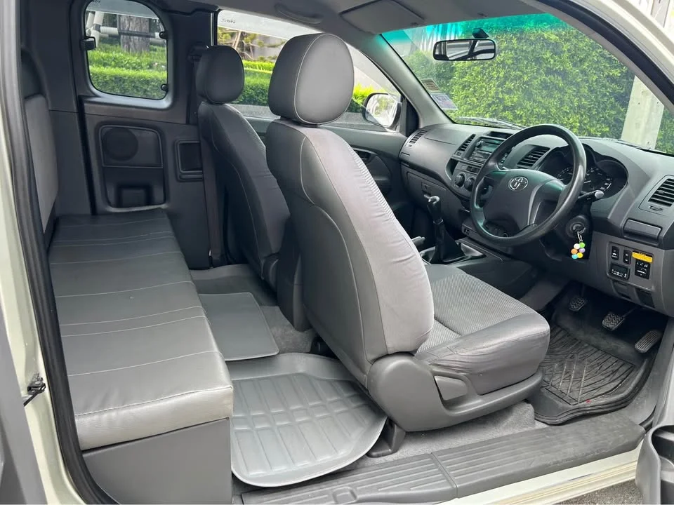 2013 Toyota Hilux VII 2