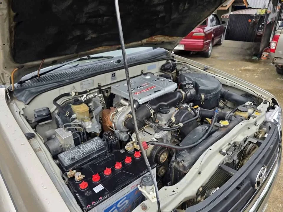 2002 Toyota Hilux Tiger VI 3