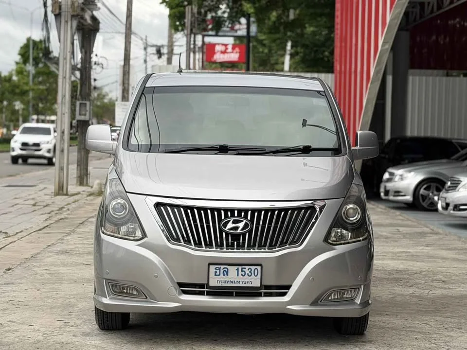 2012 Hyundai H-1 II 2