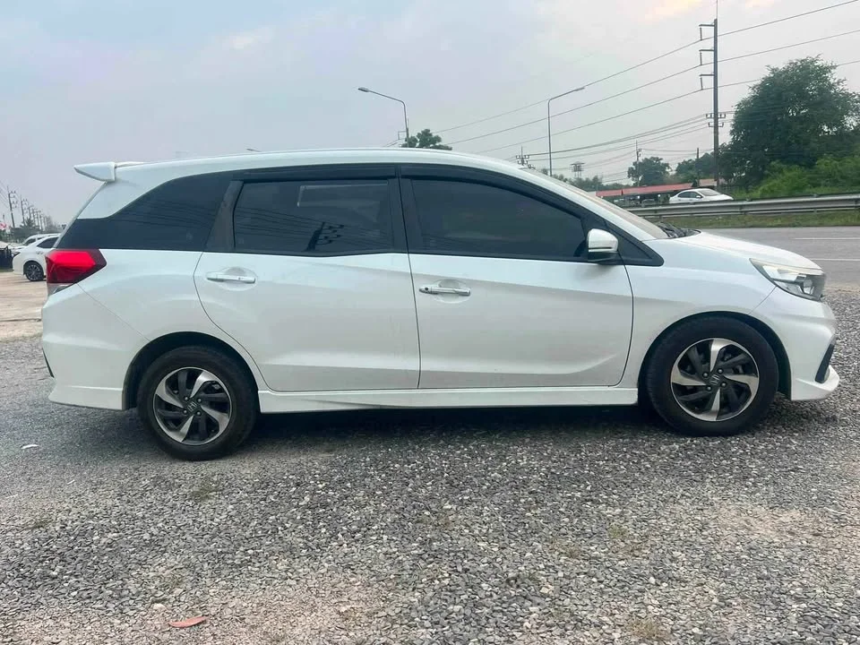 2019 Honda Mobilio II 3