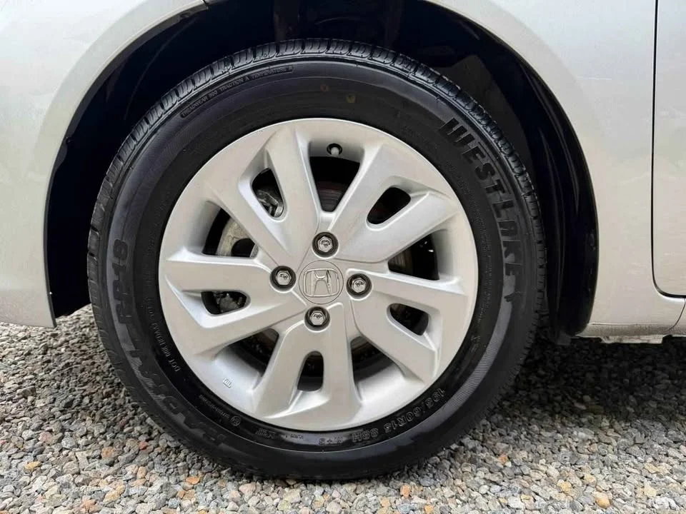 2015 Honda Mobilio II 3