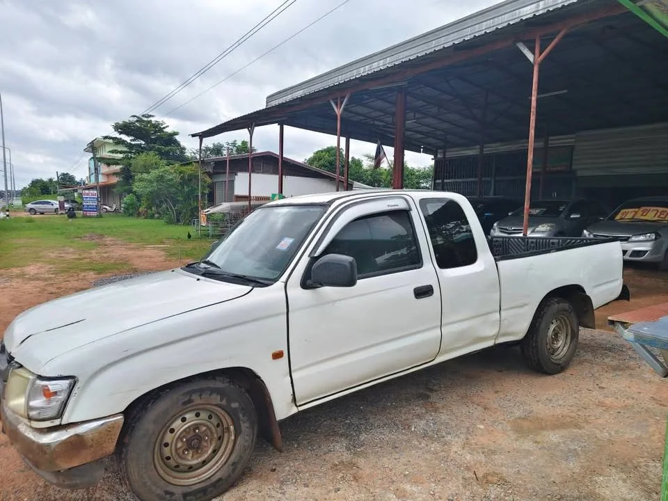 2002 Toyota Hilux Tiger VI 2