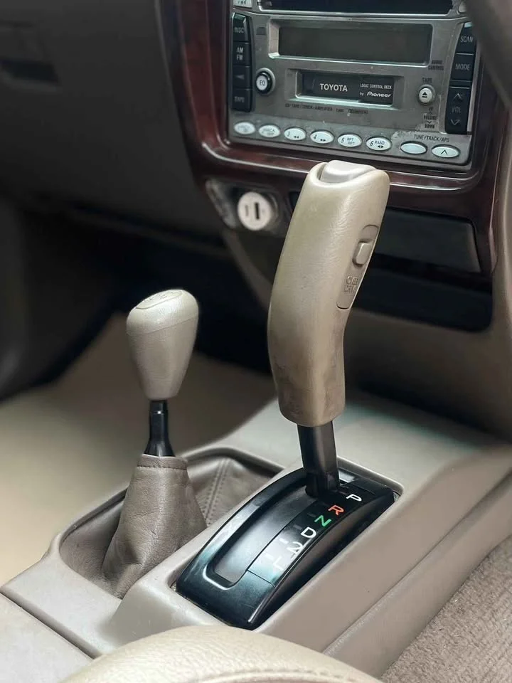 2004 Toyota Hilux Tiger VI 3