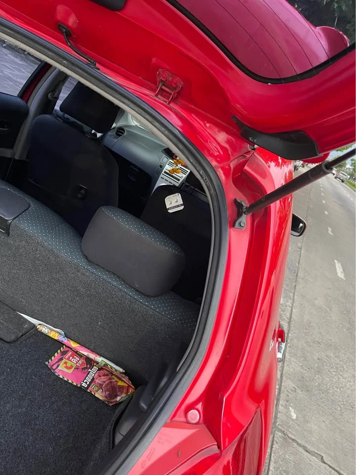 2006 Toyota Yaris II 2