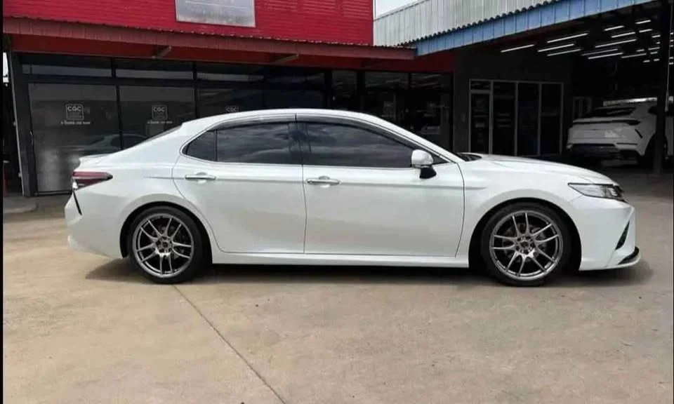 2023 Toyota Camry VIII (XV70) 3