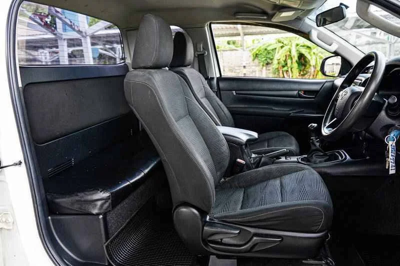 2018 Toyota Hilux VIII 2