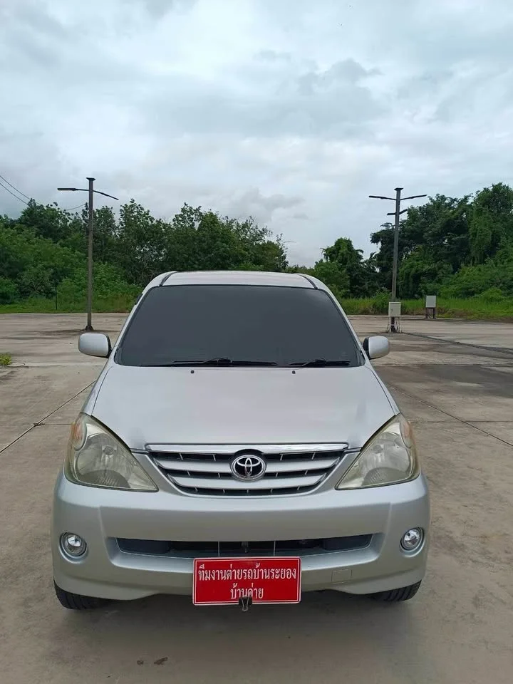 2004 Toyota Avanza I 2