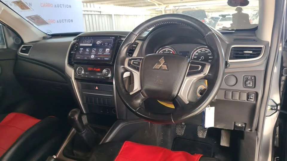 2020 Mitsubishi Triton V 2