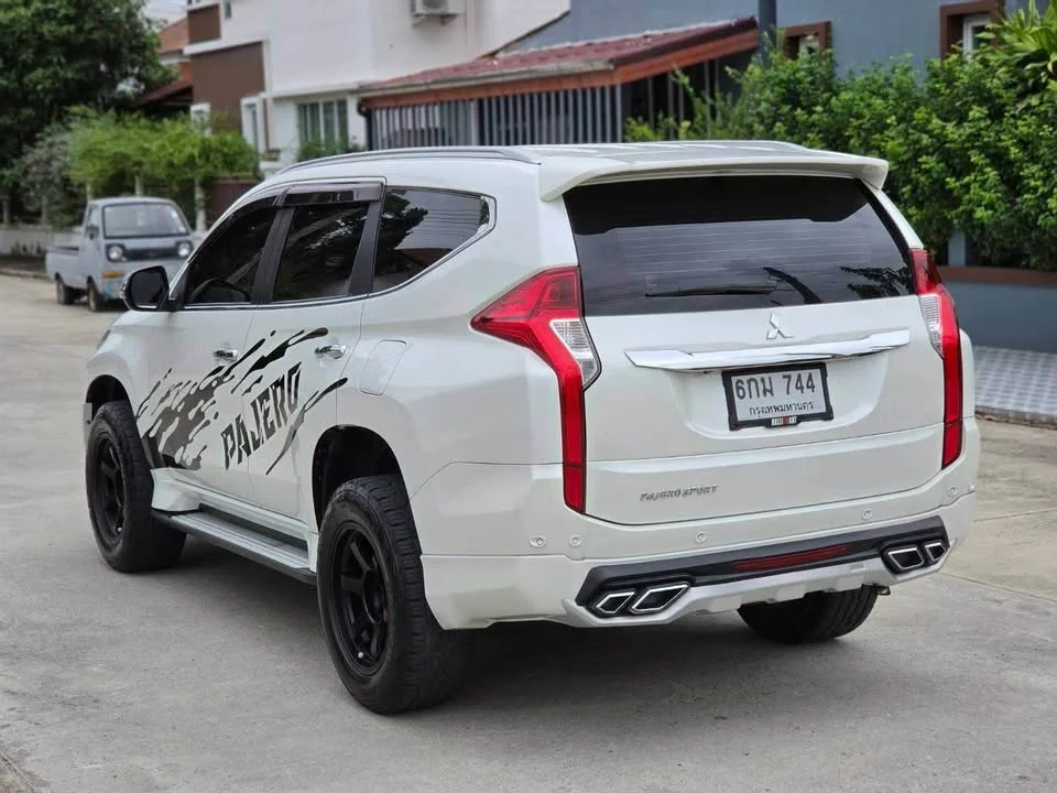 2017 Mitsubishi Pajero Sport III 2