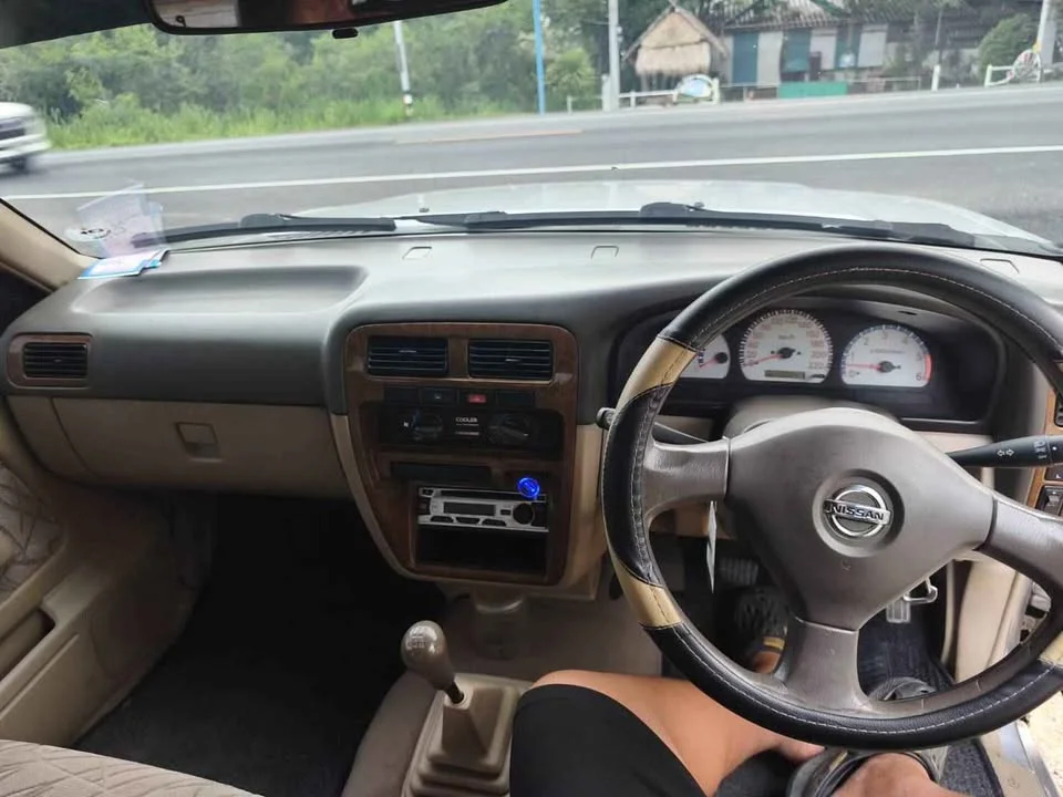 2005 Nissan Frontier I 3