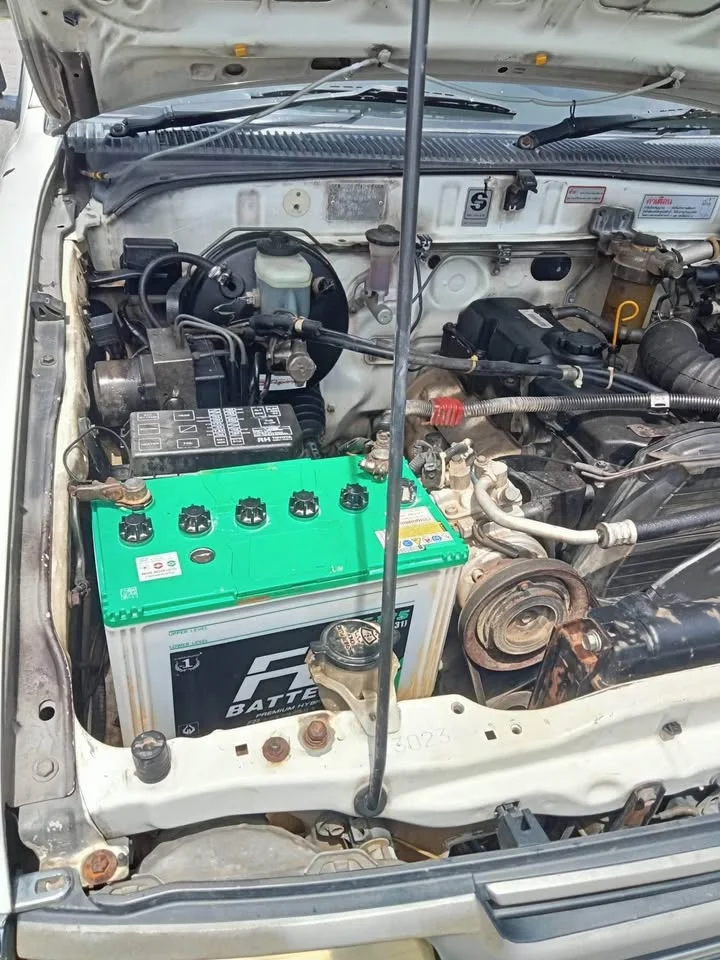 2000 Toyota Hilux Tiger VI 3