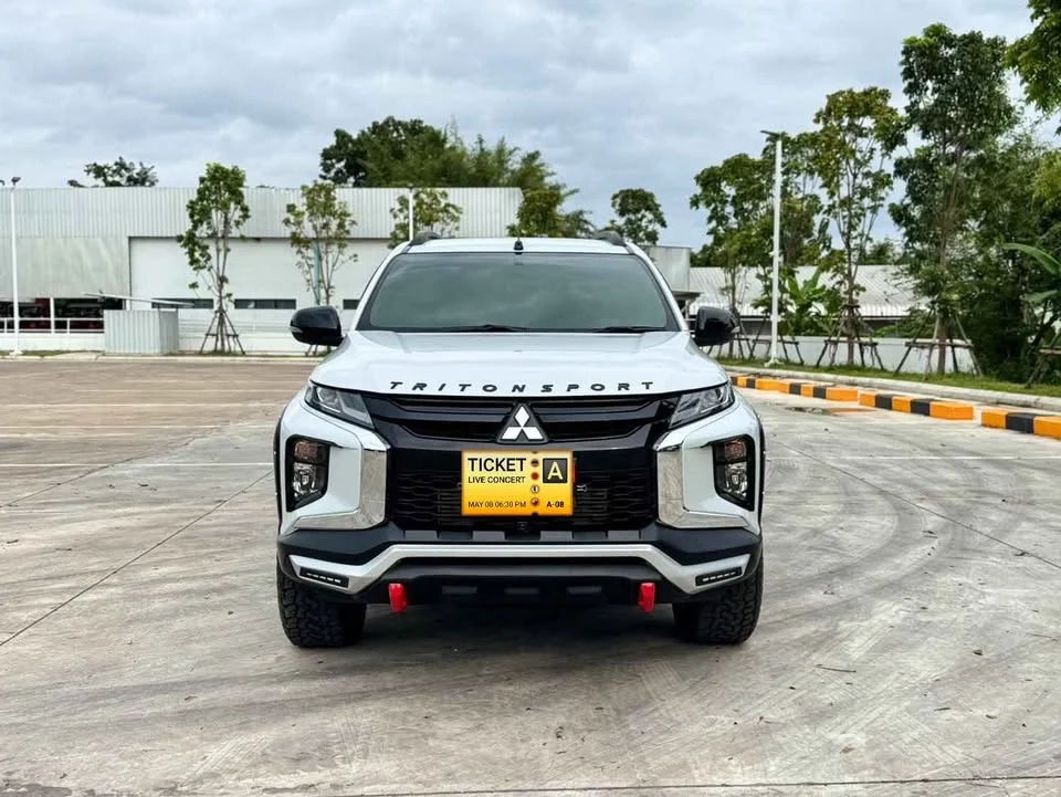 2022 Mitsubishi Triton V 2