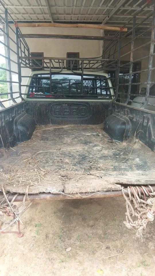 2004 Nissan Frontier I 2