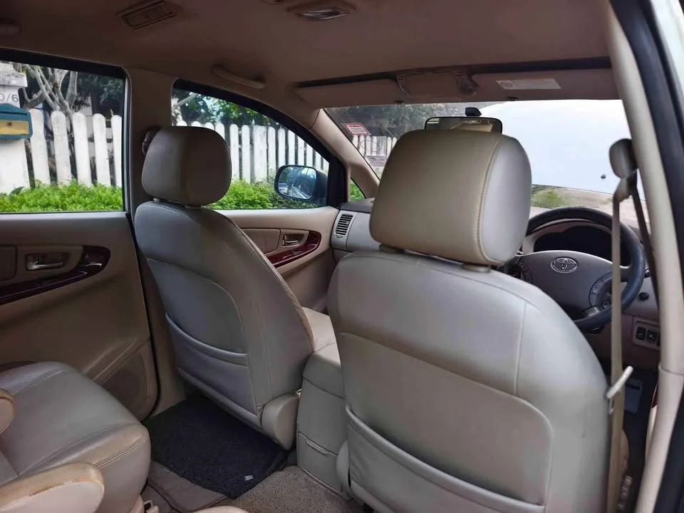 2005 Toyota Innova I 2
