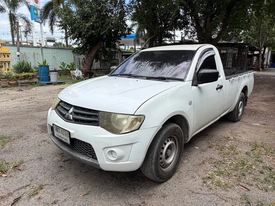 2012 Mitsubishi Triton IV 2