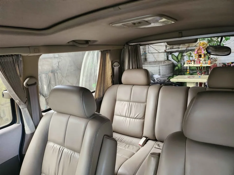2003 Toyota Granvia H100 2