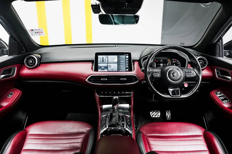 2021 MG HS 2