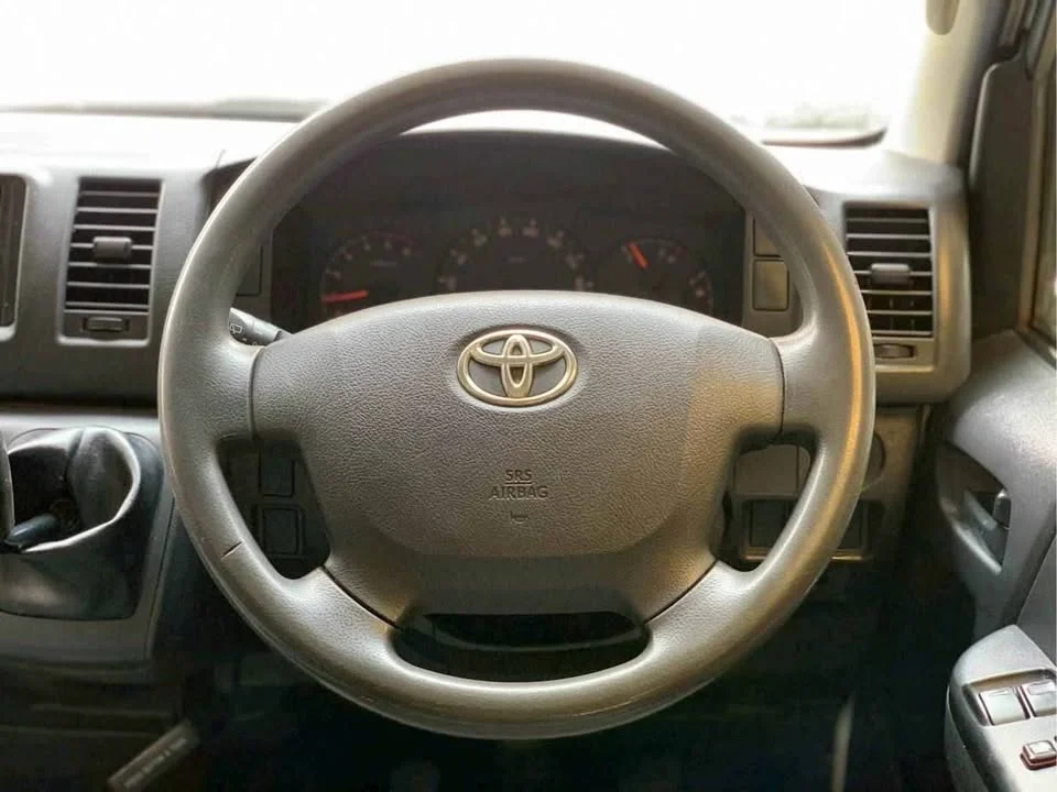 2014 Toyota HiAce V (H200) 2