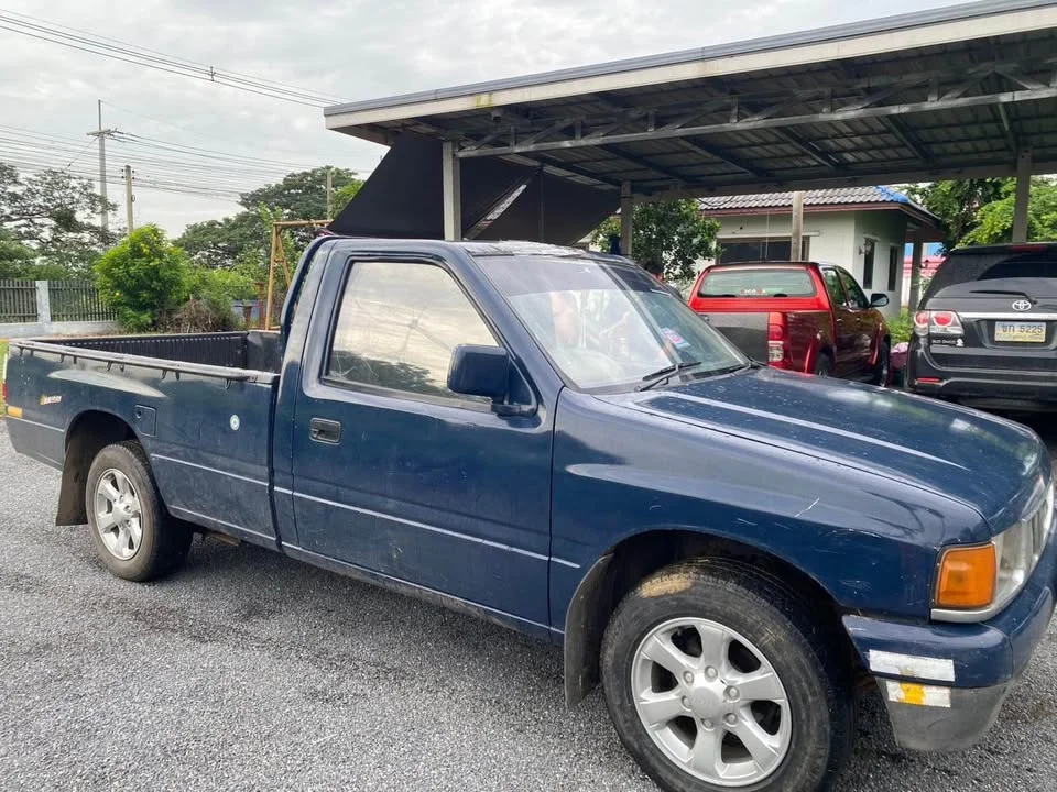 1995 Isuzu TFR III 2
