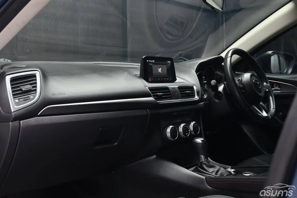 2019 Mazda 3 III 3