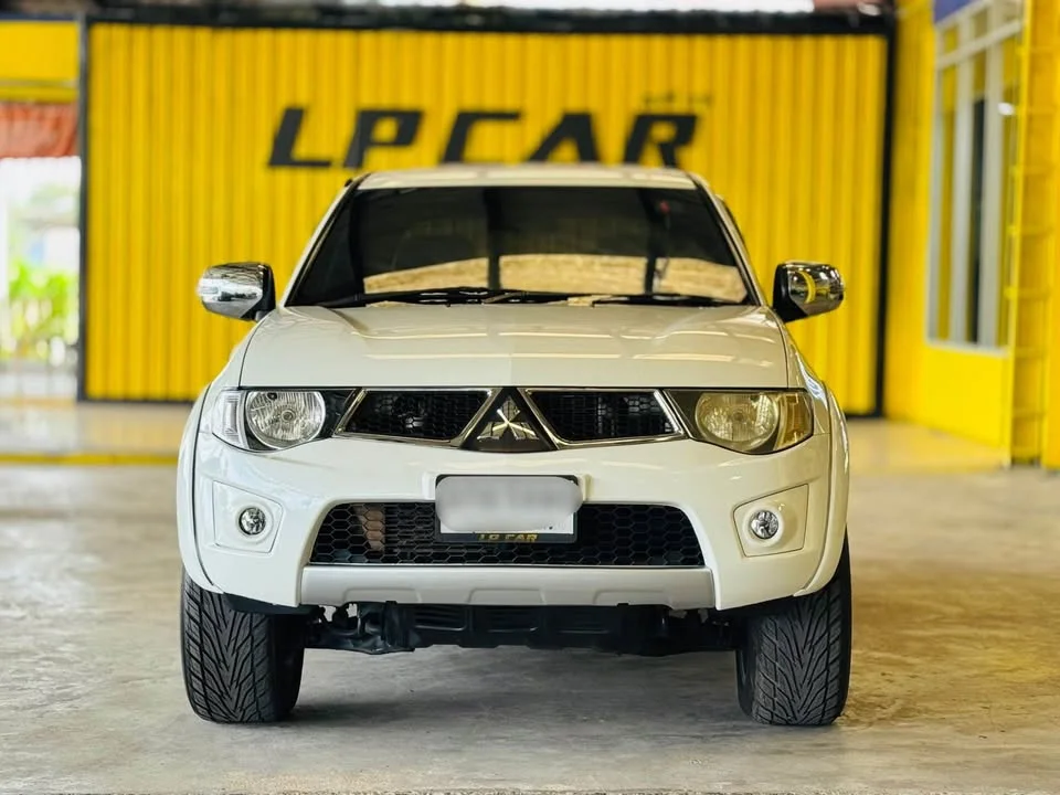 2014 Mitsubishi Triton IV 3