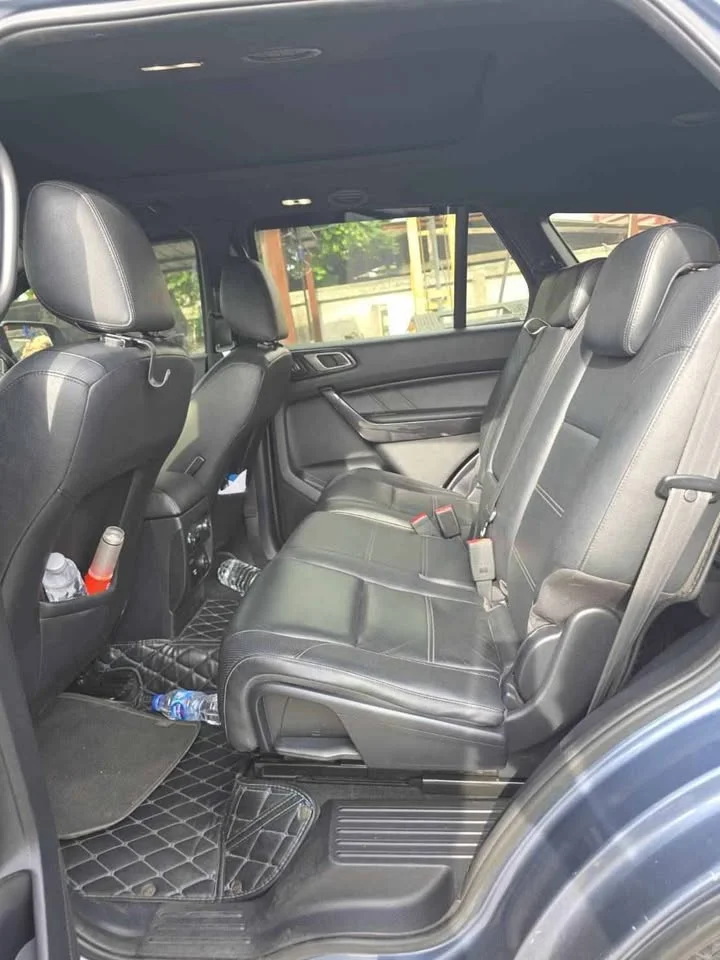 2019 Ford Everest II 2