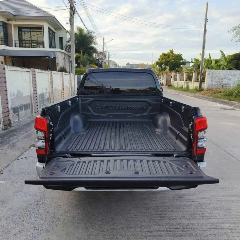 2022 Mitsubishi Triton V 3